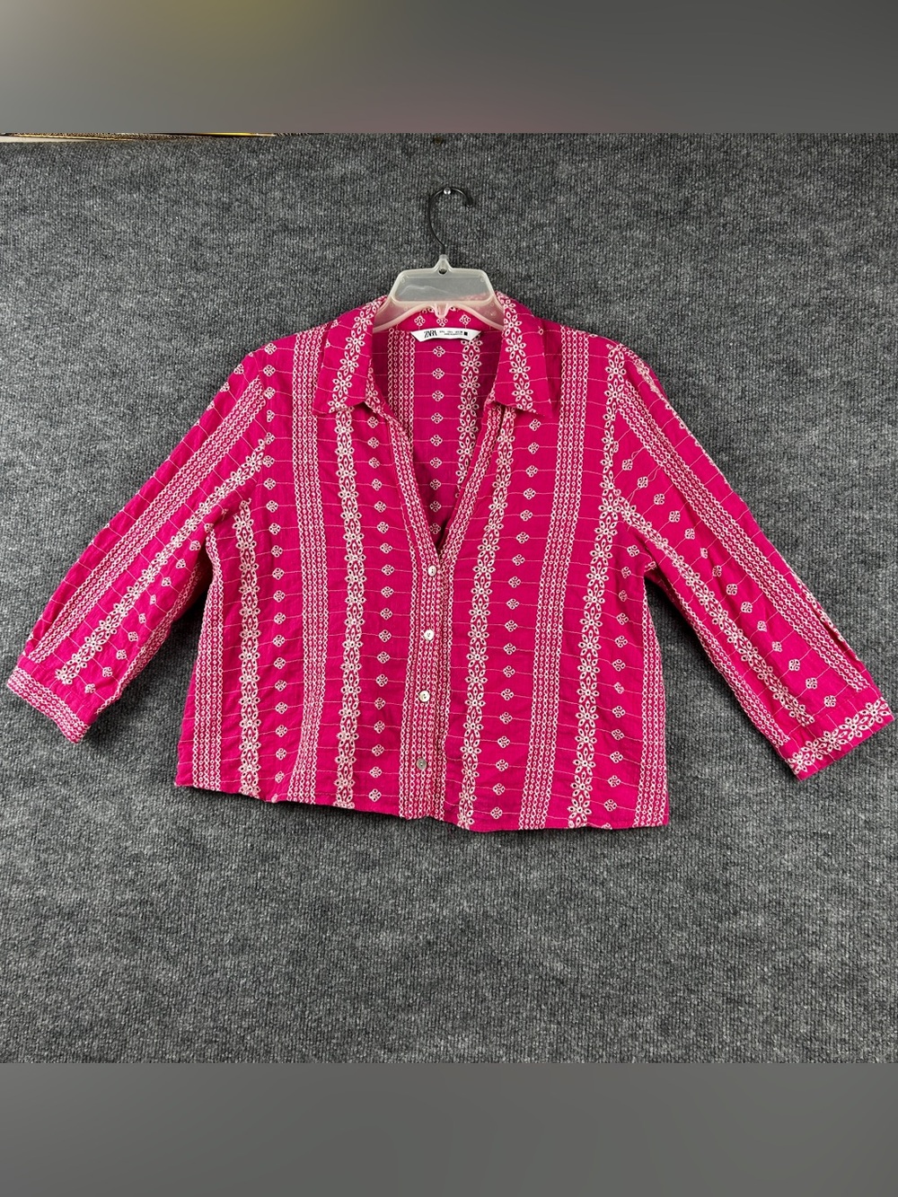 Zara Fuchsia Pink White Embroidered Eyelet 100% Cotton Button Down Blouse Size L